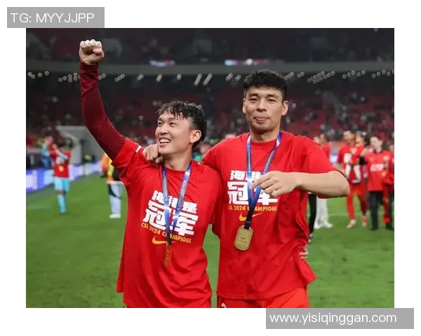 4月7日足球界的明星们:聚焦这一天亮相的顶级球员与精彩赛事 4月7日足球界的明星们:聚焦这一天亮相的顶级球员与精彩赛事